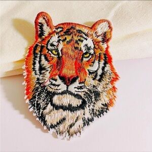 Tiger zoo, animal iron on patch-lei